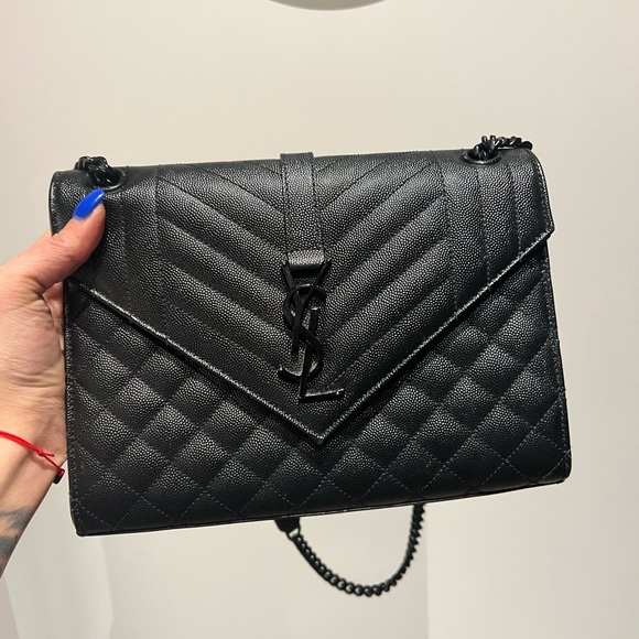 SAINT LAURENT MEDIUM MONOGRAM BLACK - Picture 2 of 2